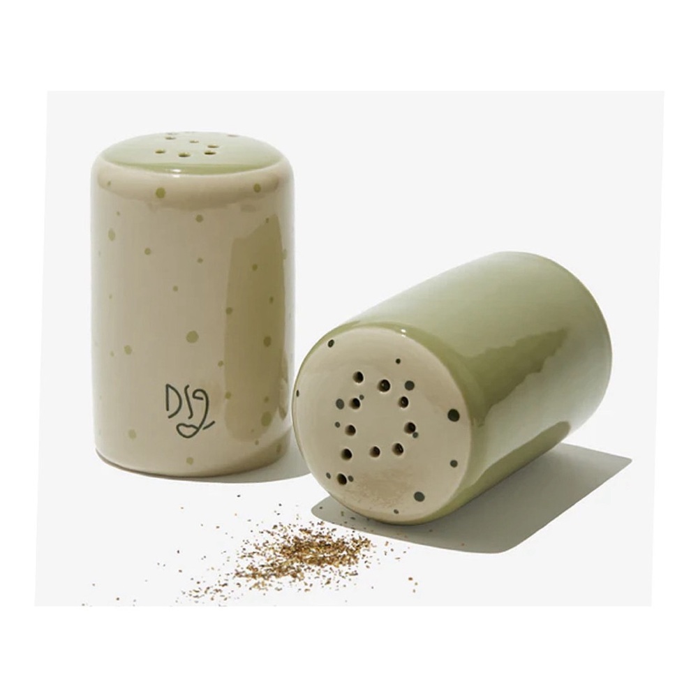 Darling Spring Salt and Pepper Shaker Set NWT